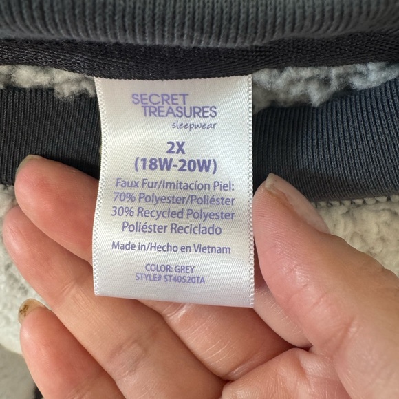 2/for $20 🪩 NEW w TAGS 🏷️ Cozy Gray Sherpa Lounge & Sleep Top (Size 2X Womens) - Picture 9 of 10